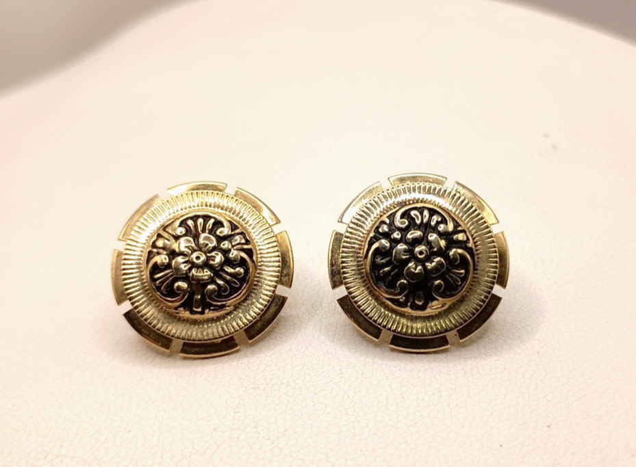 Vintage Damascene Look Clip Earrings Floral Button Gold Tone Black Enamel .75″