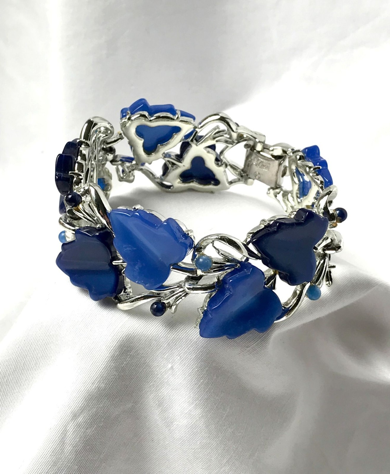 Coro Blue Thermoset Lucite Bracelet – Excellent Condition