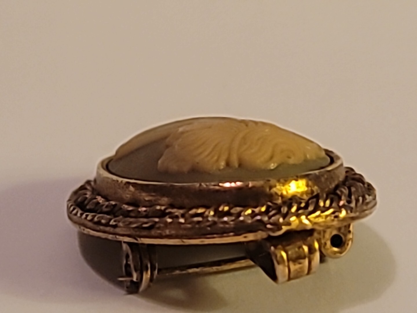 PERI Cameo Brooch Pin Vtg Signed Gold Toned Pendant Girl Woman w/Ponytail