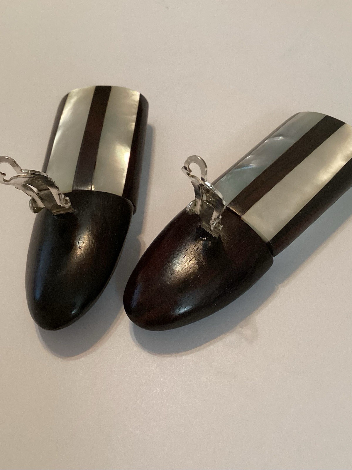 Amazing VTG Modernist Brutalist Mother of Pearl Wood Clip Earrings Monies Style