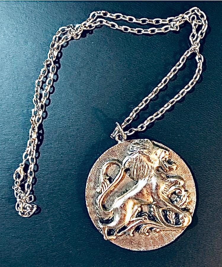 Silver Lion Leo Necklace Medallion Gothic Zodiac Pendant 30” Chain Cosplay Vtg