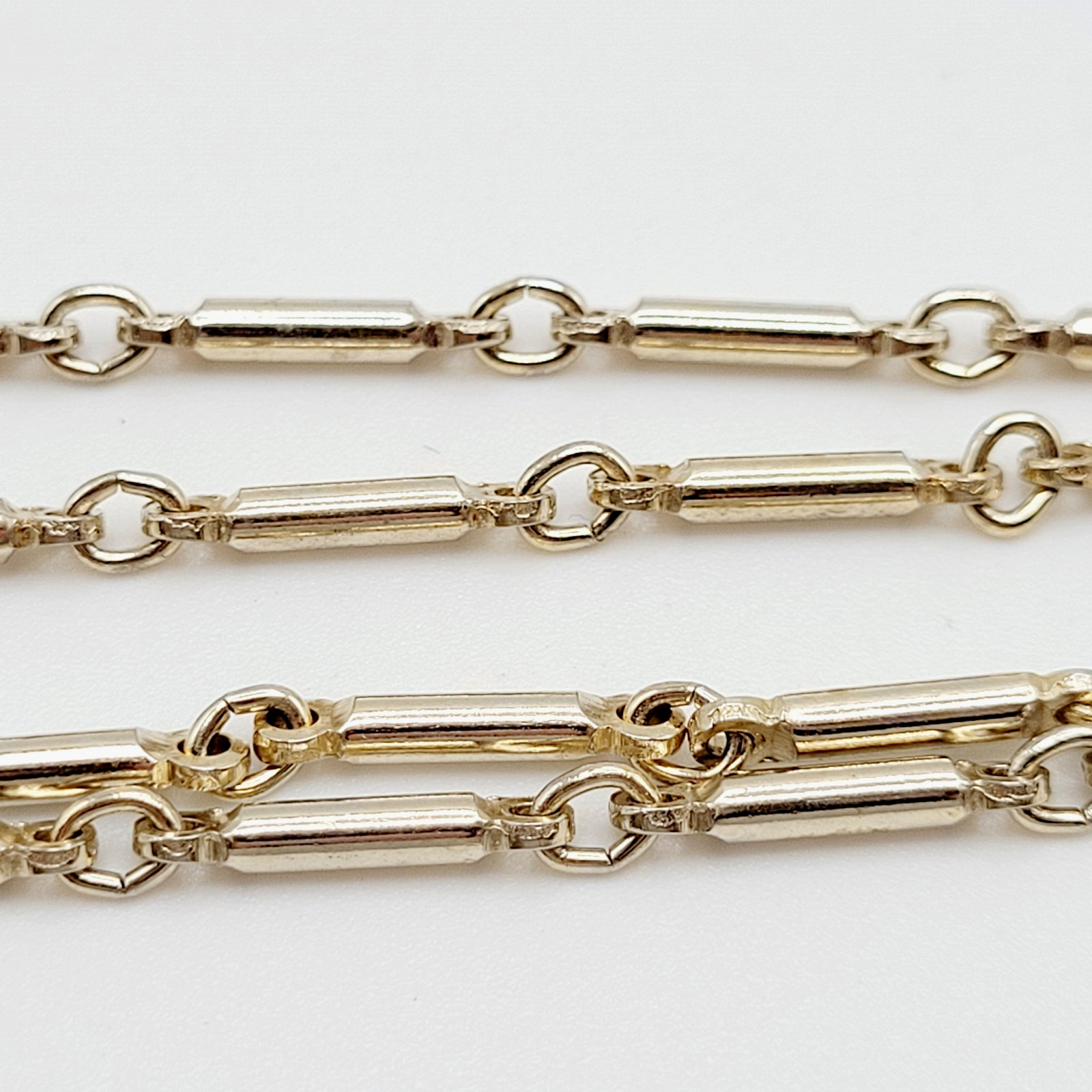 Classic Tubular Bar Elongated Links Shiny Gold Tone Vintage Necklace 19.5 inch