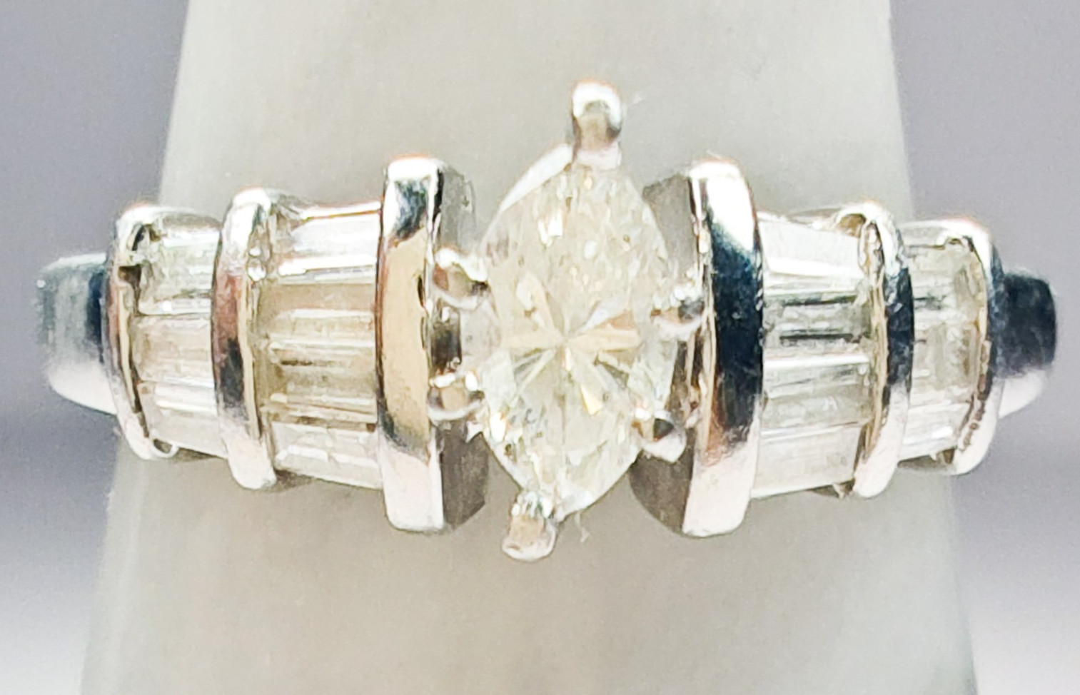 14K White Gold .69ct Marquise & Baguette Natural Diamond Ring Size 6 5g Vintage