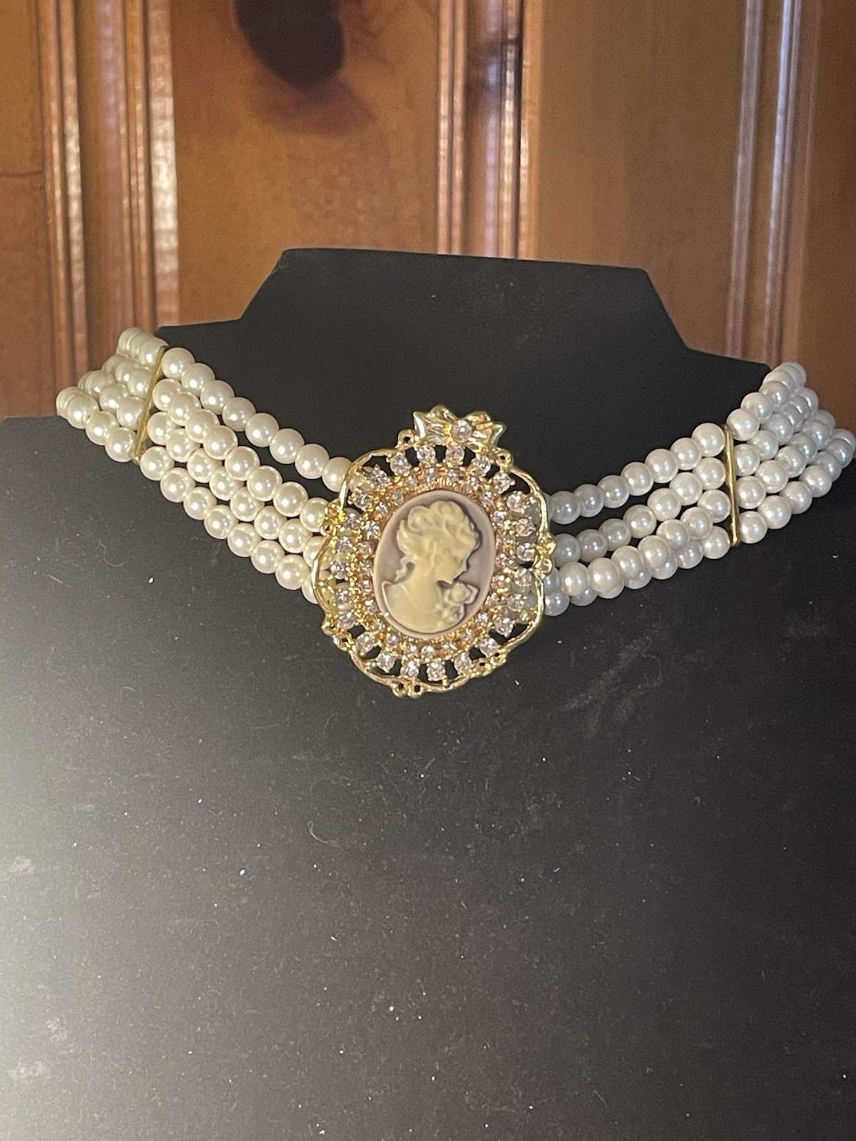 Vintage Multi Strand Faux Pearl Cameo Rhinestone Choker Necklace. Elegant. Fancy