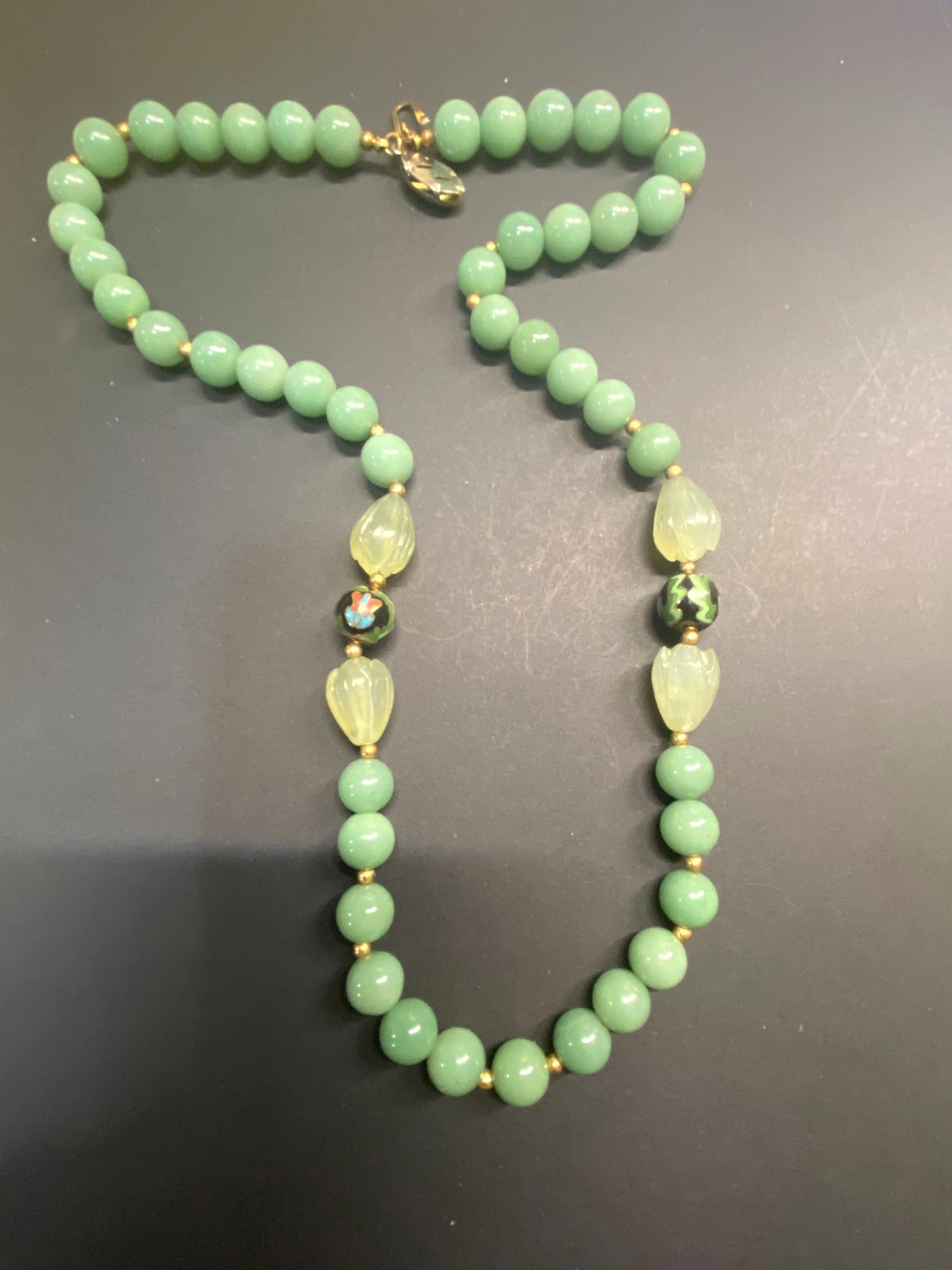 VTG Jade bead and carved nephrite beads,and cloisonne necklace