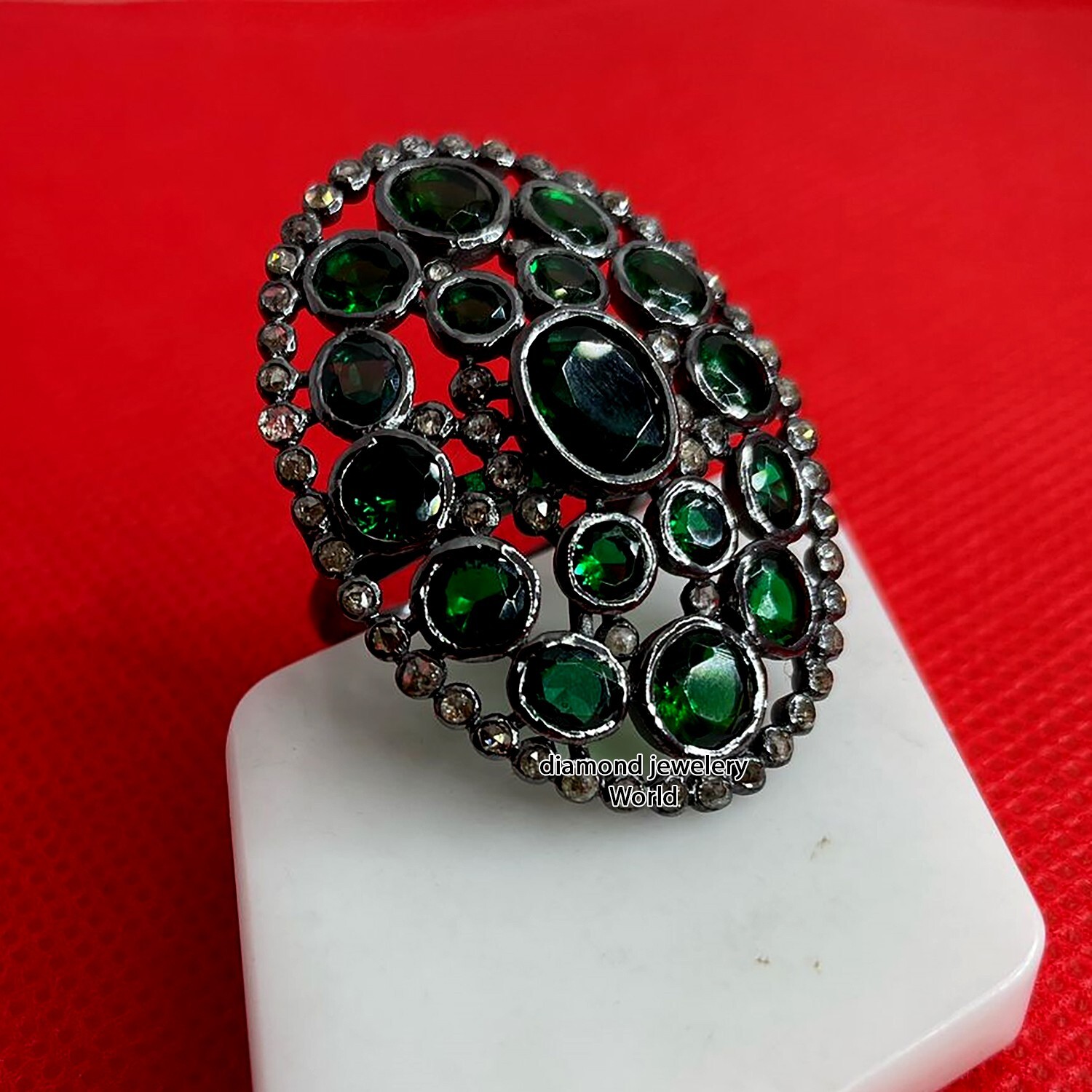 Stunning 1.96ctw Rose Cut Diamond Emerald Studded Silver Victorian Ring Jewelry