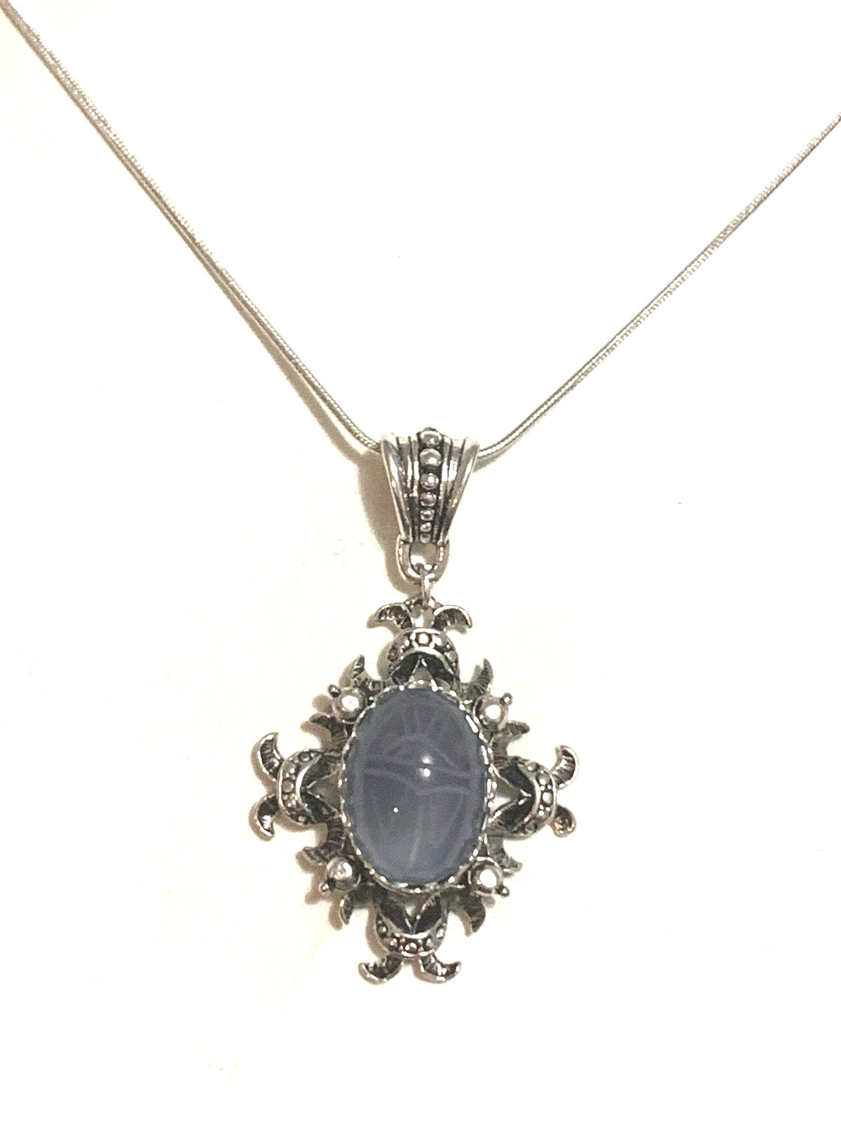 *NEW ITEM*RARE VTG.CARVED EGYPTIAN NAT.BLUE CHALCEDONY SCARAB PENDANT NECKLACE.s