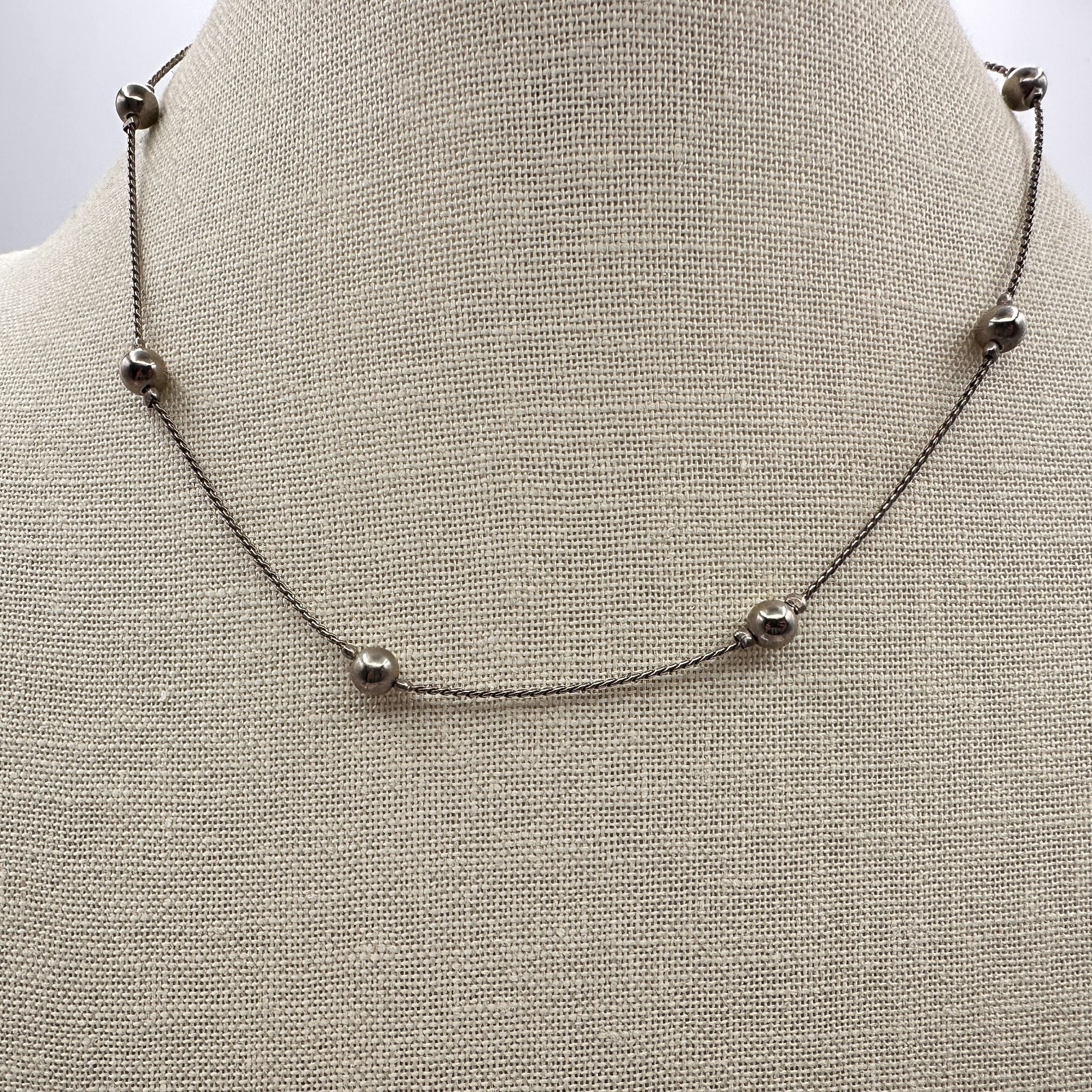 Vintage 90s Silver-Tone Beaded Floral Choker Necklace Set Women’s Jewelry