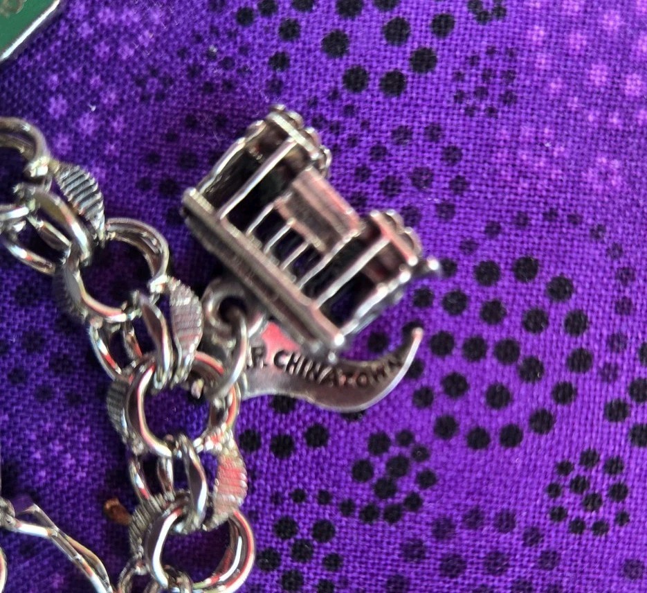 VINTAGE 1960’S STERLING SILVER 8 CHARM BRACELET 7.5 IN TRAVEL CA FL OH