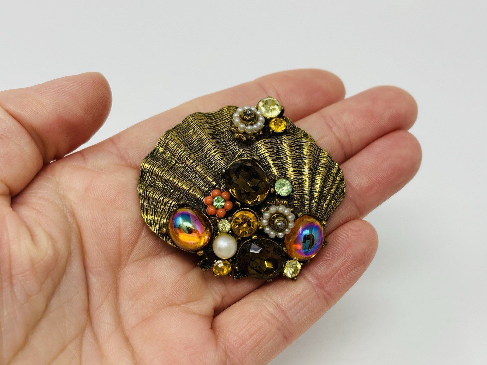 Unsigned ART Arthur Pepper Mermaid Crystal Rhinestone Sea Shell Brooch Pin Beach