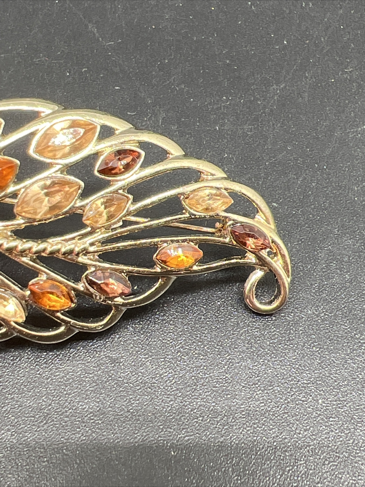 Brown Yellow Rhinestone Leaf Gold Tone 2 3/4” Brooch Pin 4573