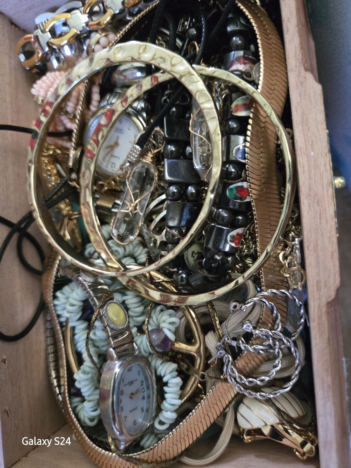 Mystery Jewelry Lot In A Vintage Cigar Box. VNG To Now.