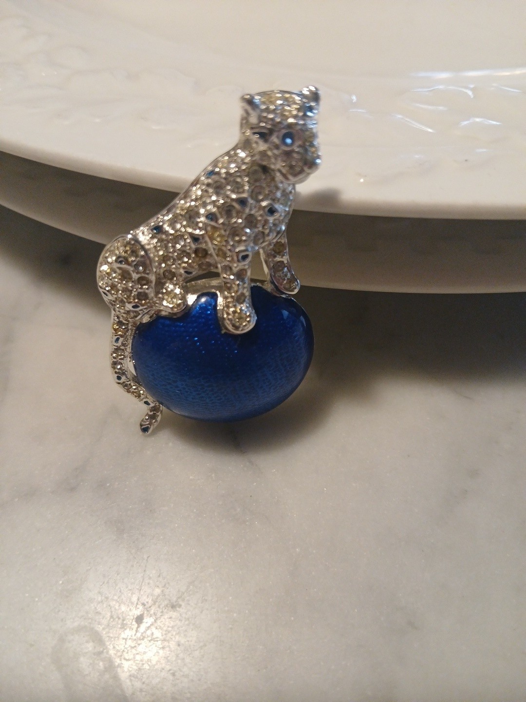 Amazing Vintage Napier Brooch Silvertone Leopard on Blue/Earth/Ball Crystals
