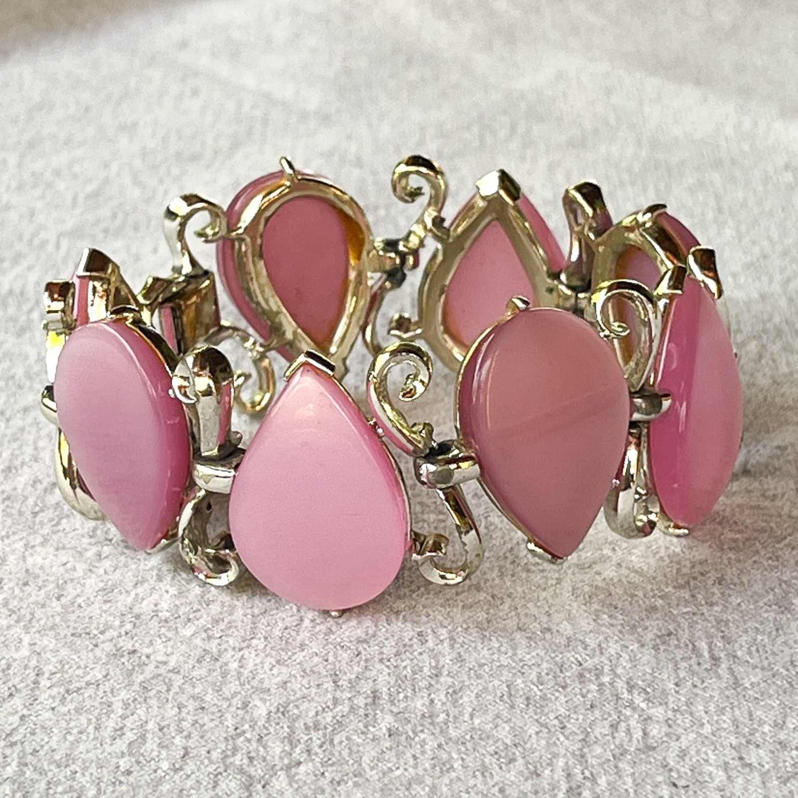 Vintage Pink Thermoset Bracelet Moonglow Atomic Mid Century Costume Jewelry