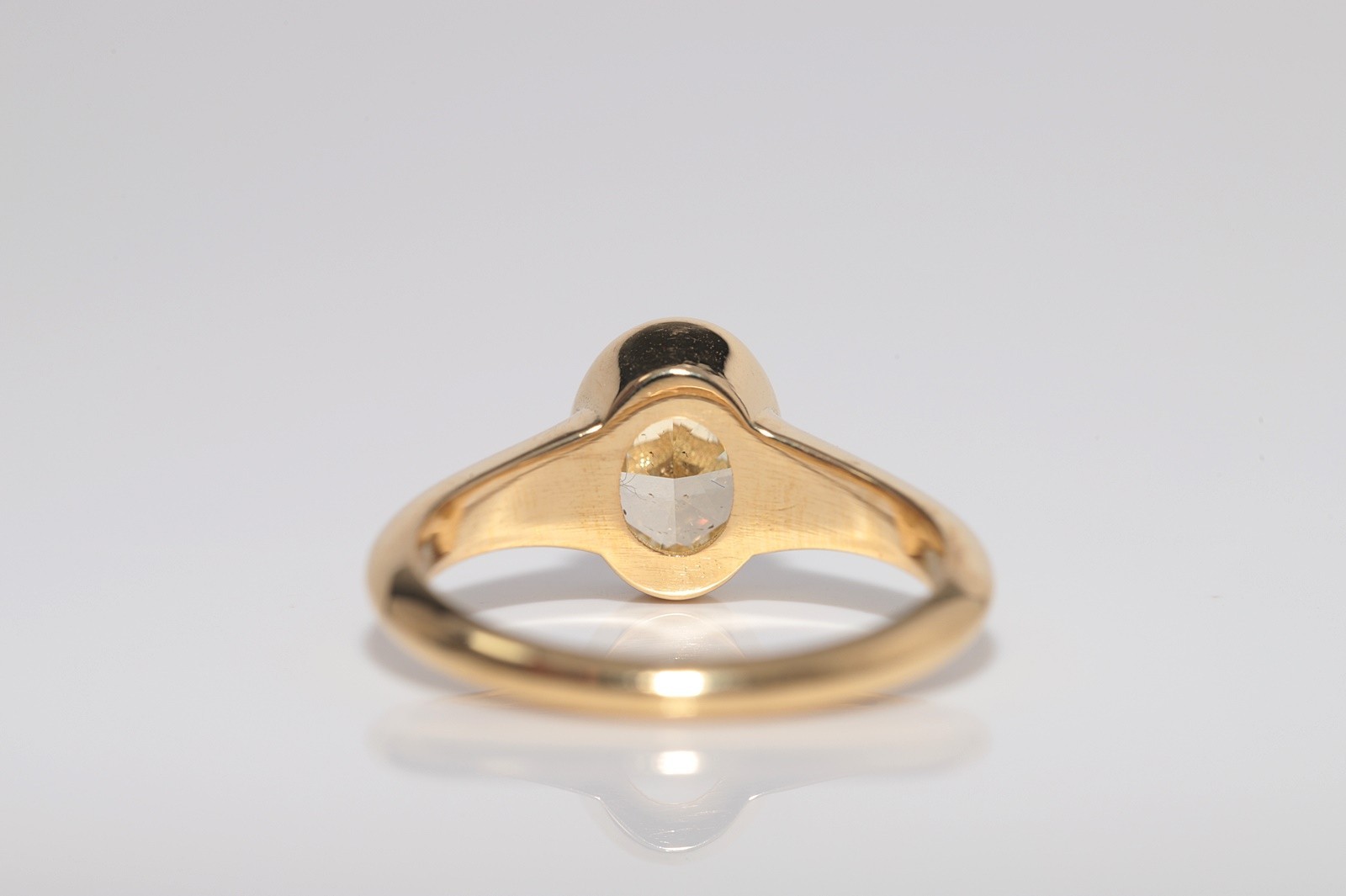 18k Gold 1.51 ct Light Fancy Color Oval Cut GIA Certified Solitaire Ring