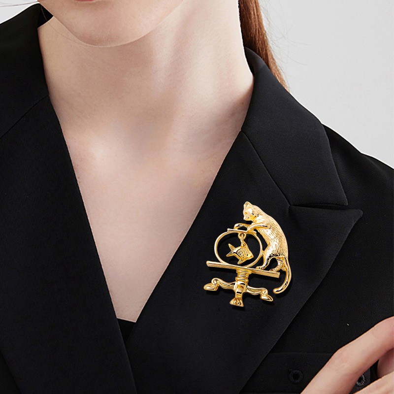 2Pcs Antique Jewelry Cat Vintage Fishing Brooch Personality Zinc Alloy US