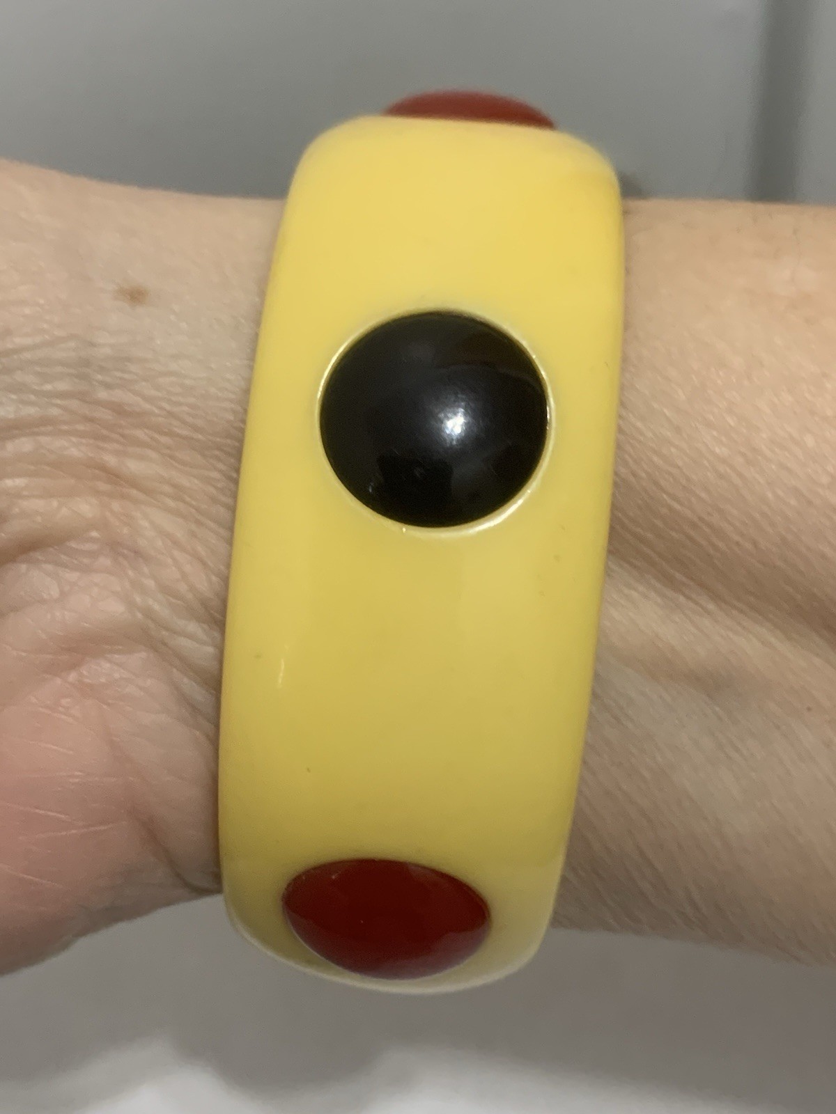 Rare Vintage Raised Red & Black Polka Dot Bakelite Bangle Bracelet Beautiful WoW