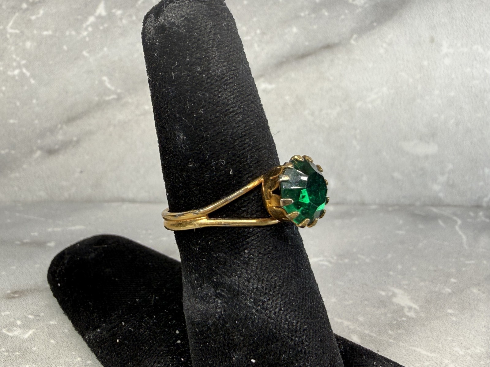 Vintage Gold Tone Green Rhinestone Ring Size 5.5 Adjustable