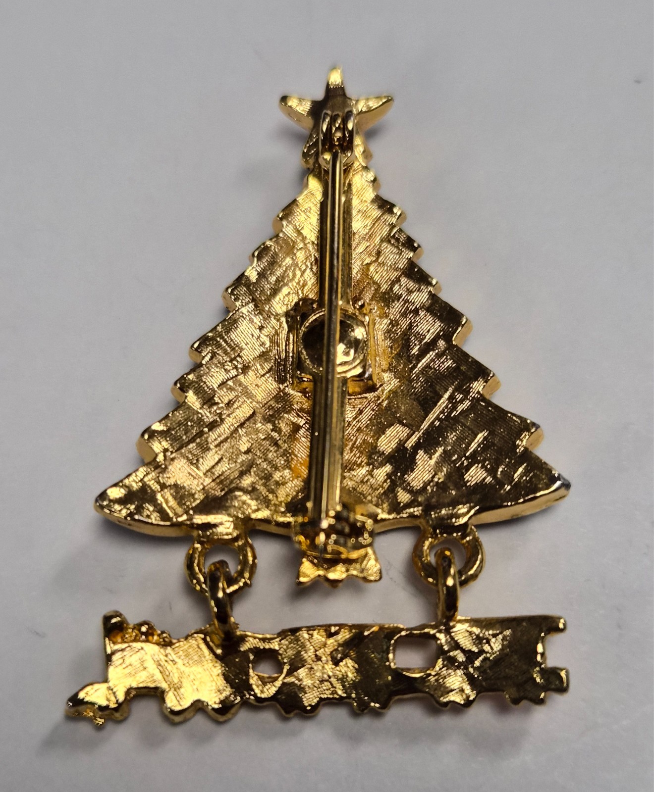 Vintage 80’s Gold Tone & Enamel Christmas Tree W/ Dangle Toy Train Pin / Brooch