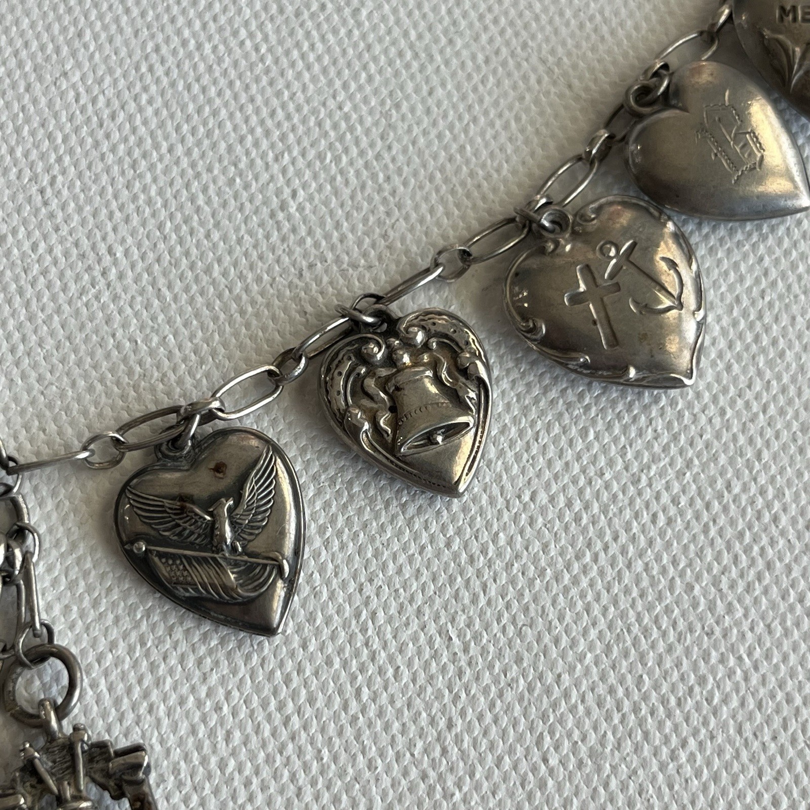 Vintage WW2 Puffy Hearts Necklace Forget Me Not GREAT SEAL Patriotic Military