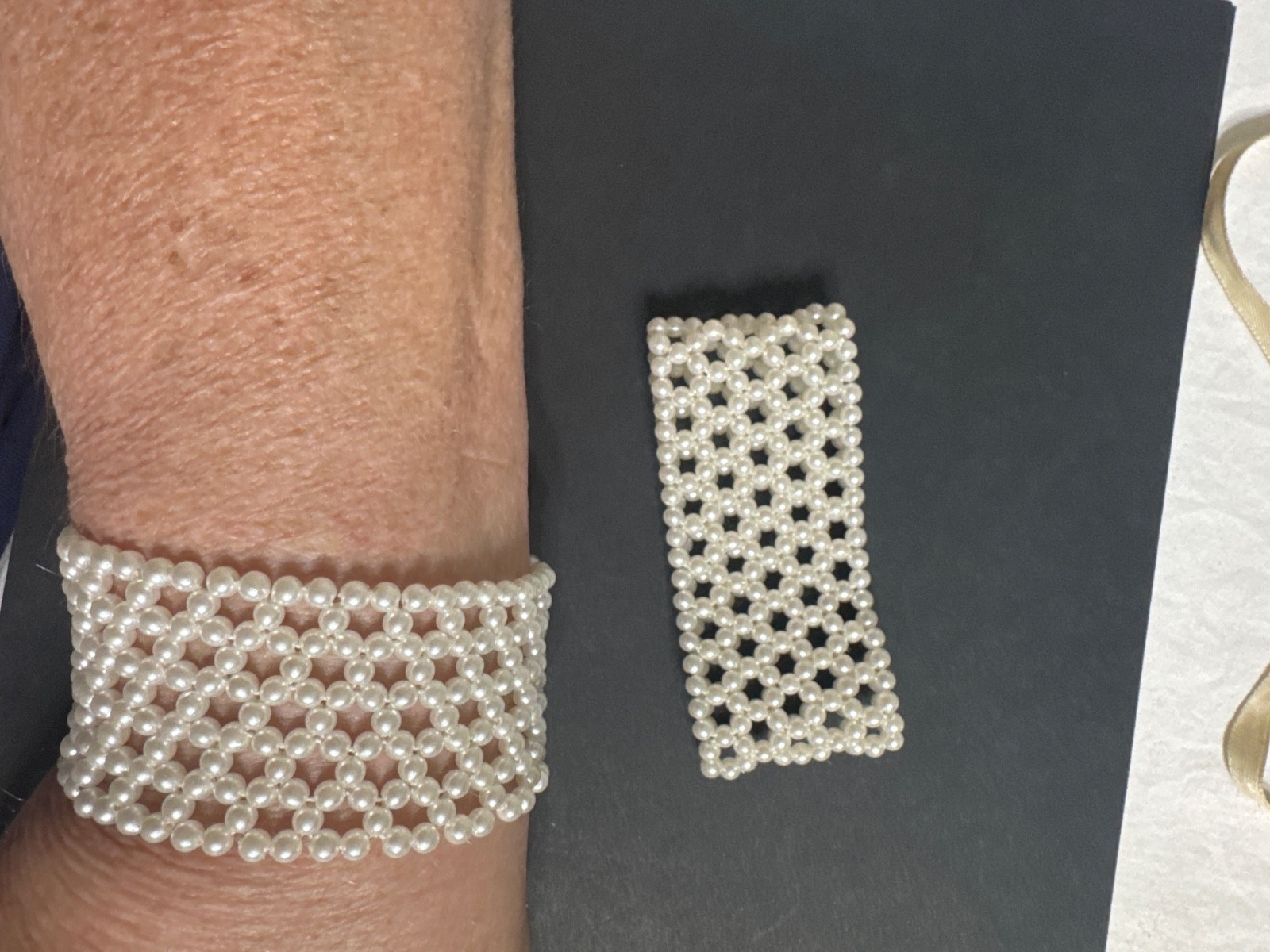 3.163 Vintage bracelet, pearl cuff