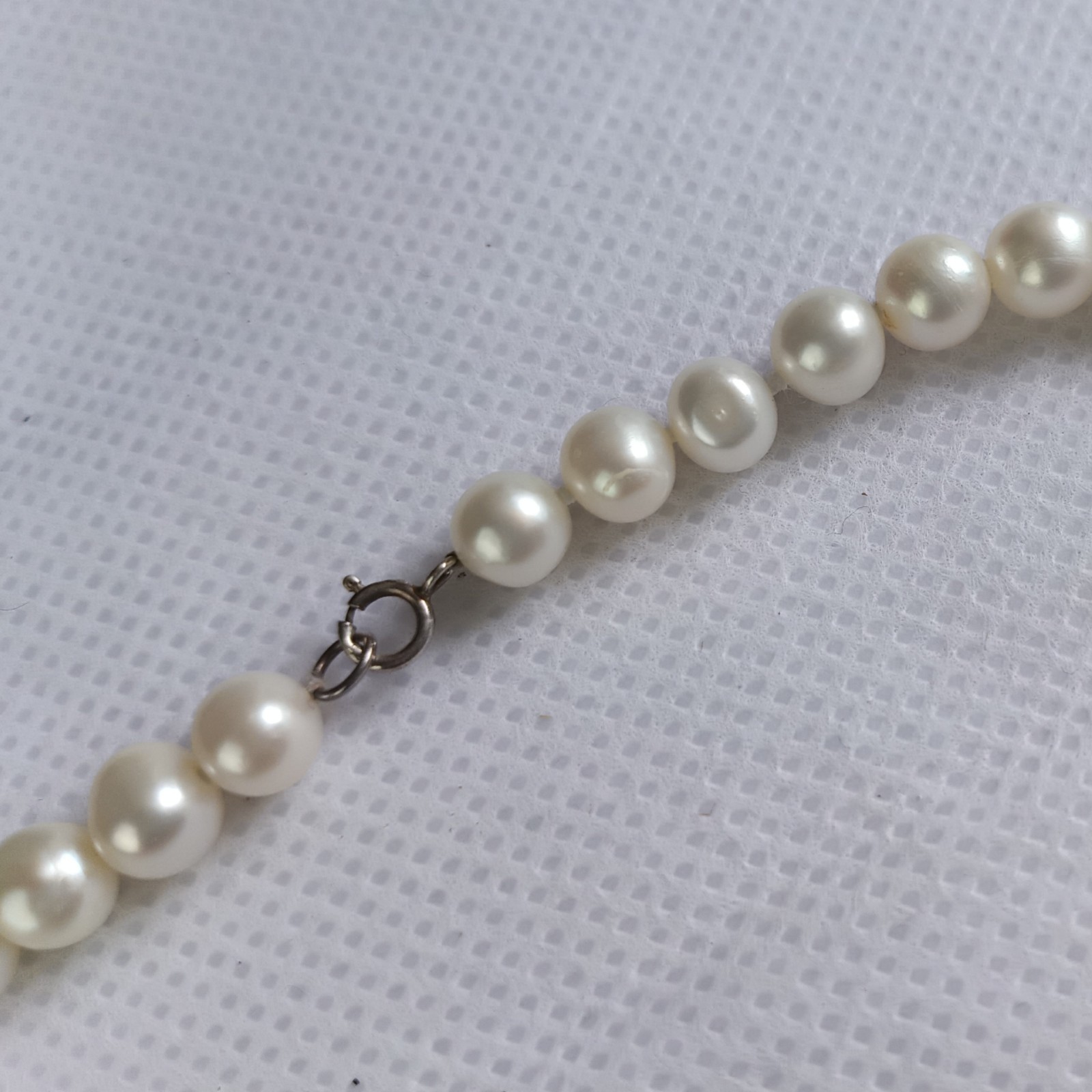 Vtg 17″ Classic Ivory Single Strand Fresh Water Round Pearl Necklace 6.35mm