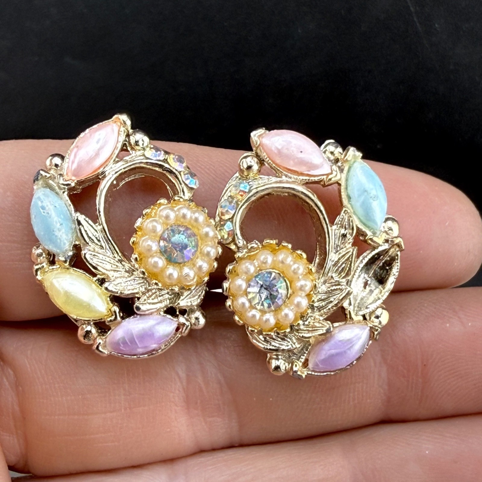Vintage Clip On Earrings Gold Tone Pastel READ