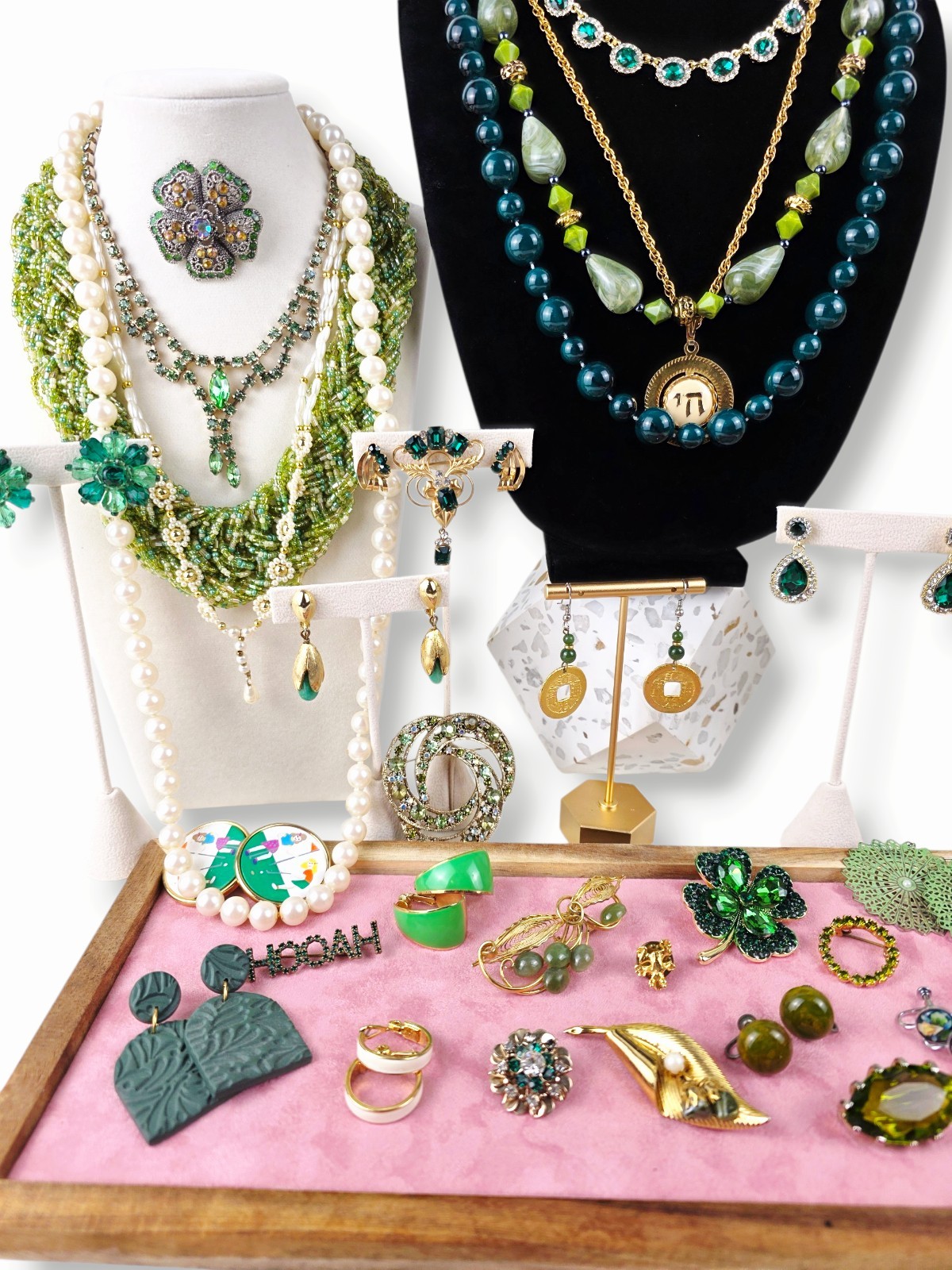 Grandma’s Vintage Green Jewelry Lot Some Signed 1.10lb All Wearable/Resellable