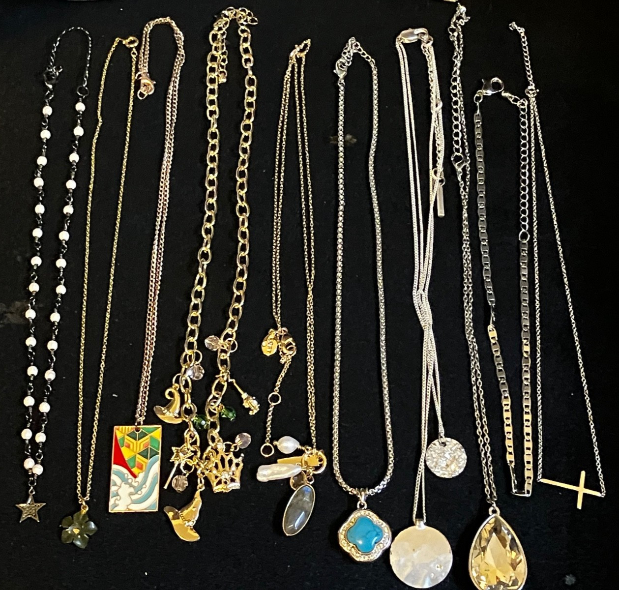 Lot Of 10 Vintage to Now Dainty Pendant Necklaces Jewelry