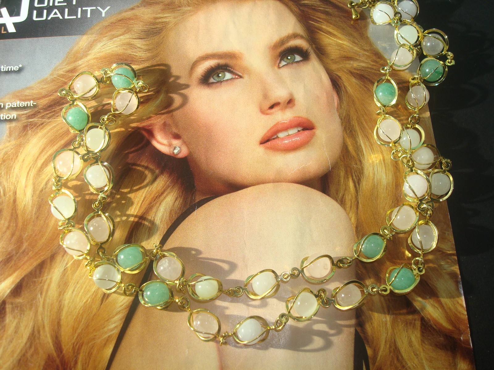 VINTAGE SEMI PRECIOUS GEMSTONE NECKLACE WIRE WRAP/CAGED PASTEL PINK,GREEN, 33″L