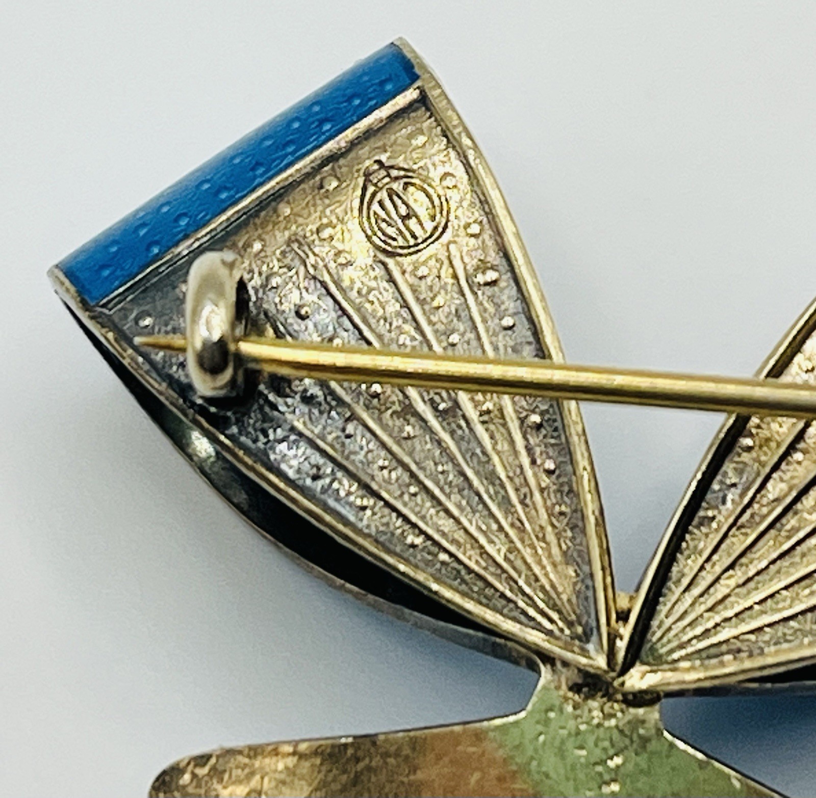 Vtg N.A Jørgensen-Norway Sterling Silver & Blue Guilloche Fish Bow Pin/Brooch