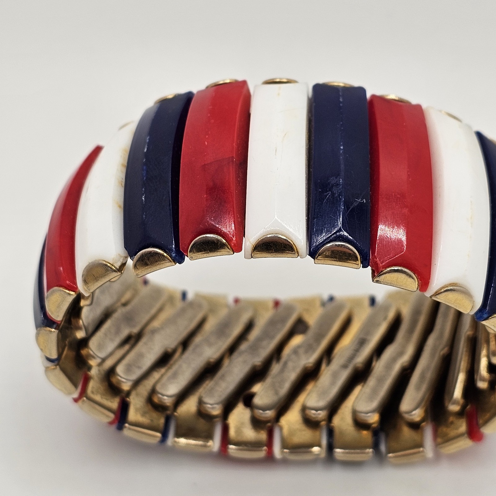 Vintage HONG KONG Red White Blue Lucite Gold Tone Expandable Accordian Bracelet