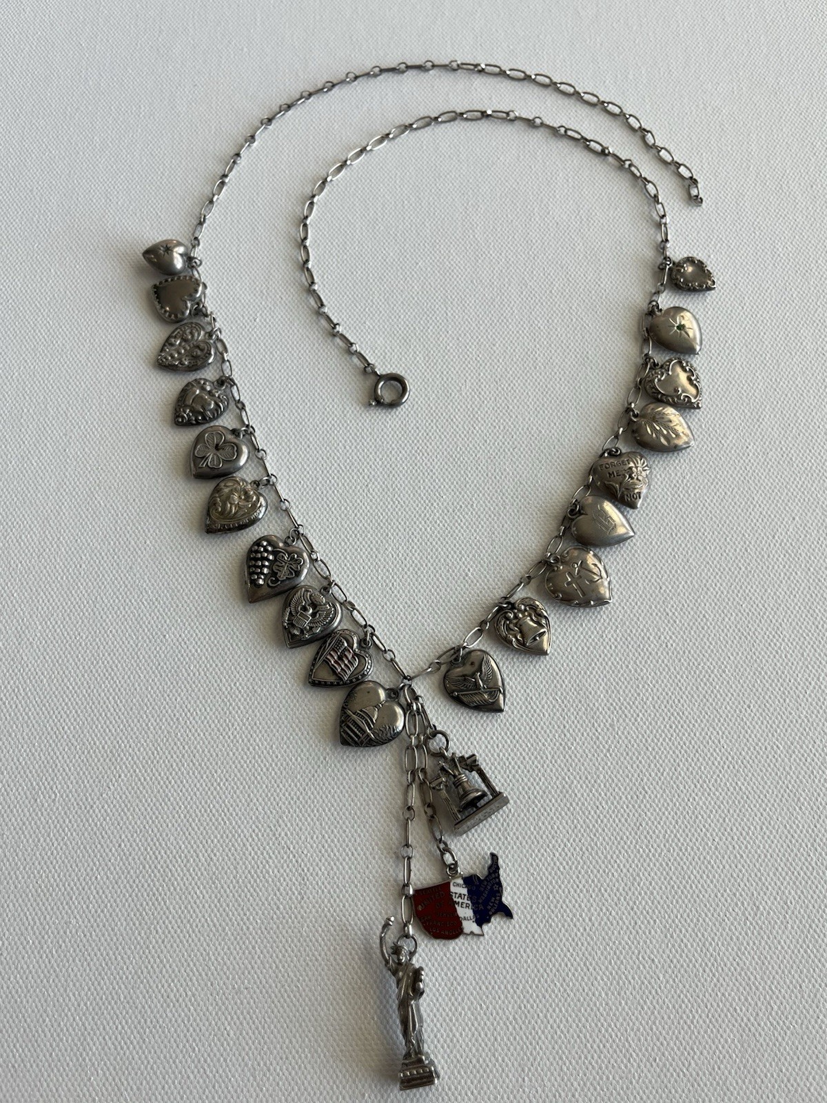 Vintage WW2 Puffy Hearts Necklace Forget Me Not GREAT SEAL Patriotic Military