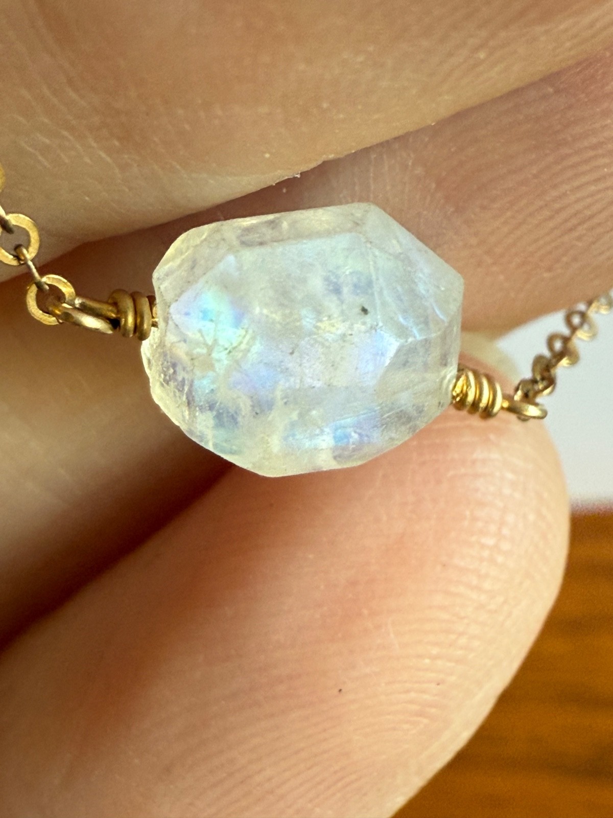 Vintage beautiful gold filled raw labradorite or opal stone necklace