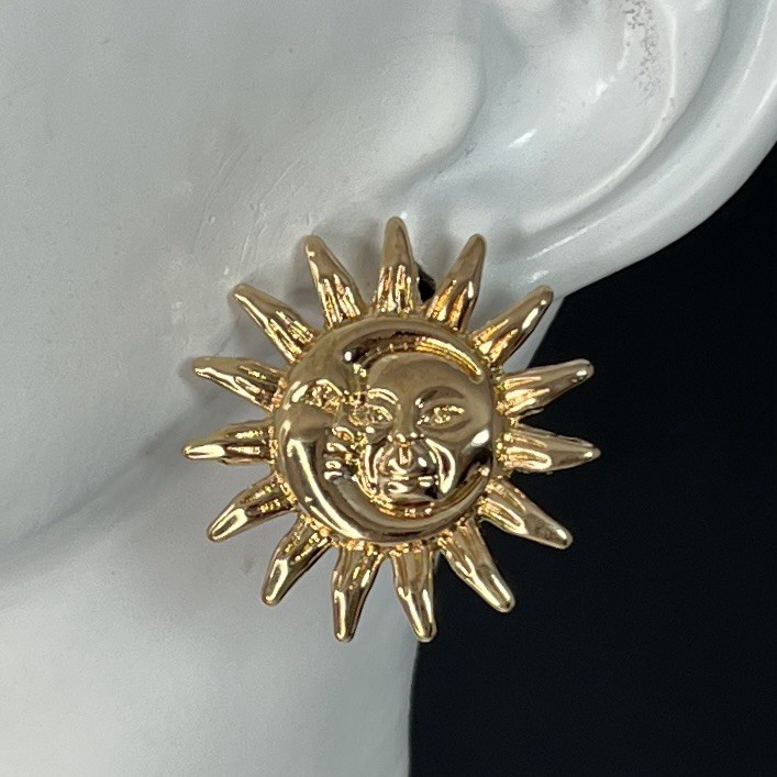 Gold Tone Celestial Sun Moon Necklace Earrings Set Pierced Choker Retro