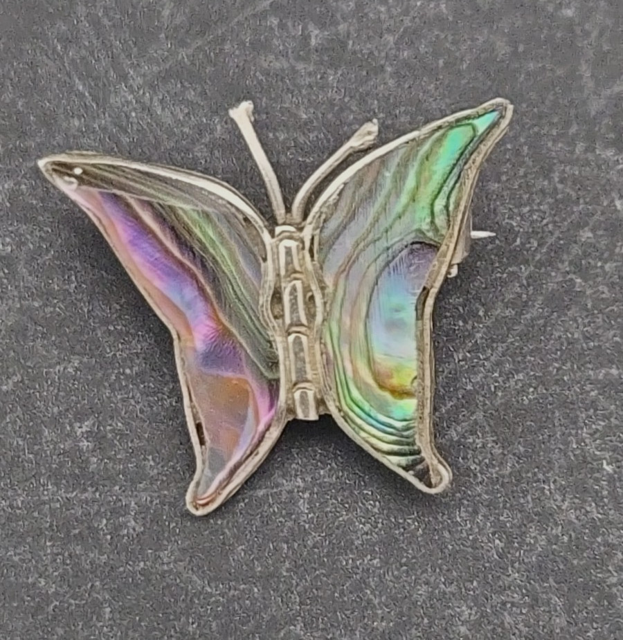 Vintage Abalone butterfly pin silver tone unmarked 3/4″ Made in Mexico