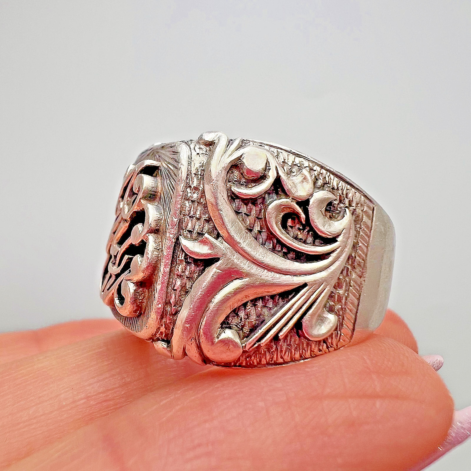 Ring 925 Sterling Silver Vintage Massive Men’s Jewelry Ornate Monogram Size 10.5