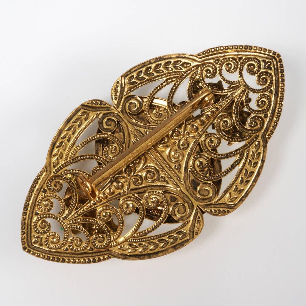 Czech Green Peking Glass Art Deco Style Goldtone Eye Shape Oval Filigree Brooch