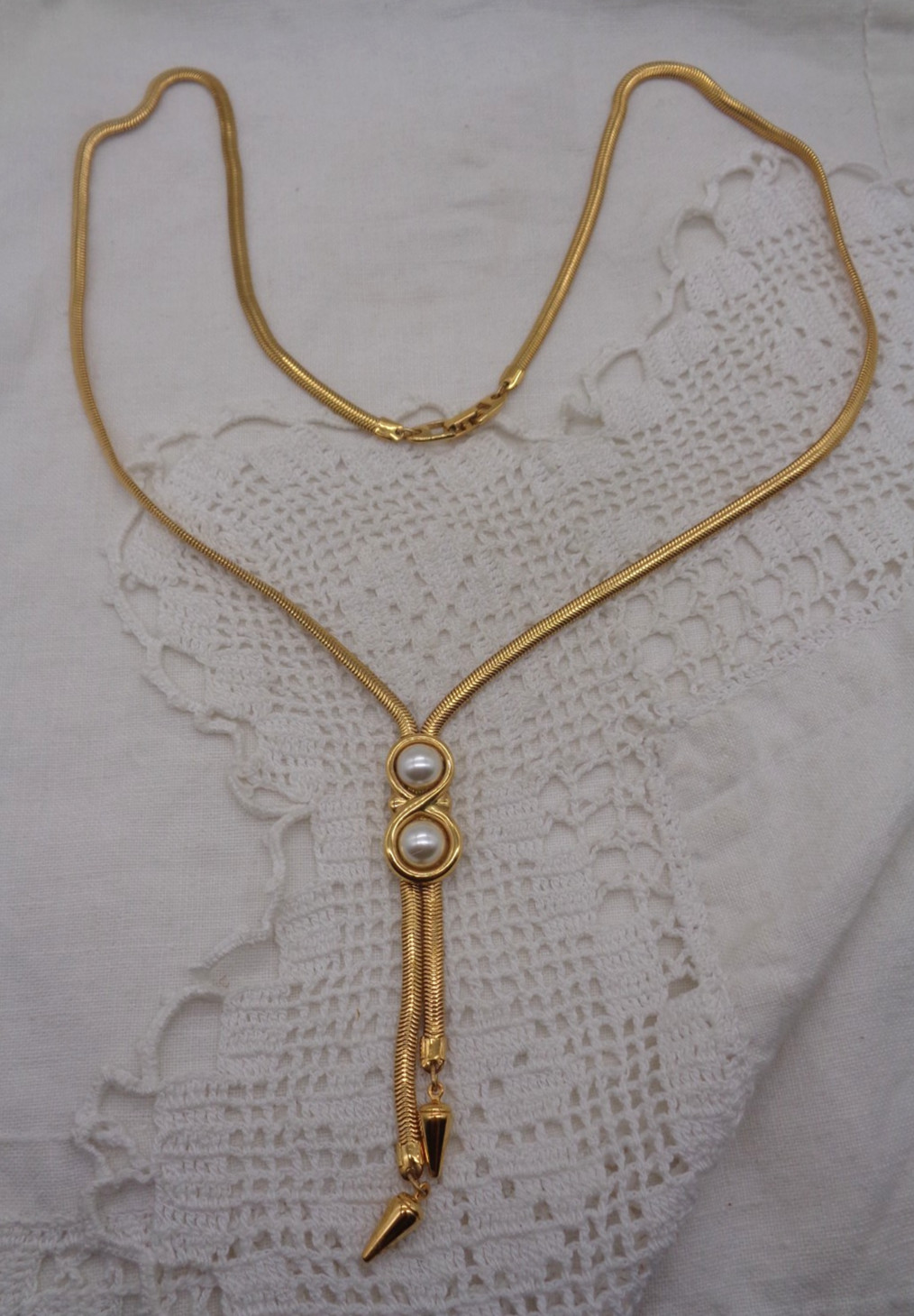 Vintage NAPIER Gold Tone Snake Chain Faux Pearl Lariat NECKLACE