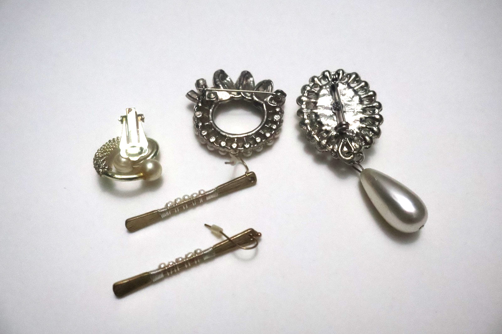 Vintage Faux Pearl Brooch & Earring Lot – Rhinestone Costume Jewelry Unmarked