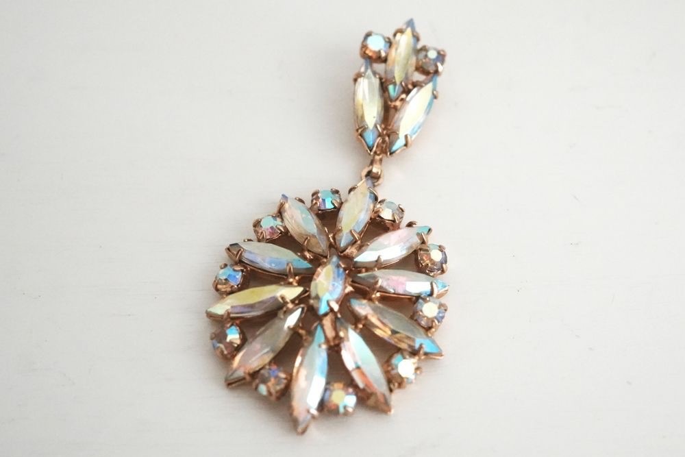 Vintage pendant rhinestone Aurora Borealis flower gold-plated 6.5 cm.