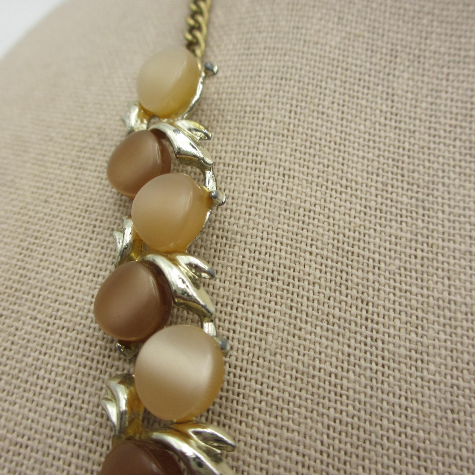 Vintage Thermoset Necklace Brown Gold Tone 20 Inches
