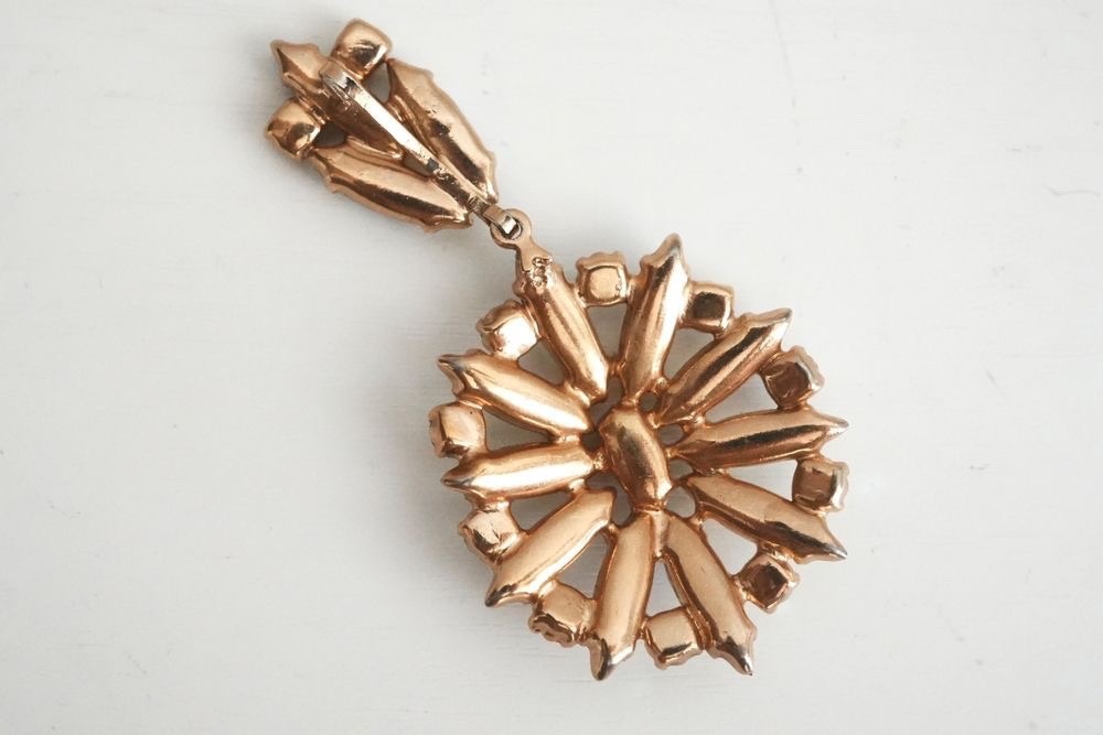 Vintage pendant rhinestone Aurora Borealis flower gold-plated 6.5 cm.