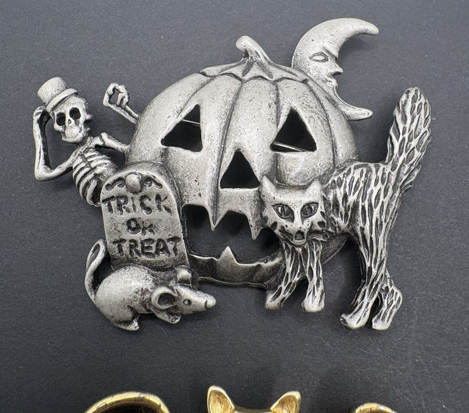 Vintage Lot of 2 Halloween Bat Brooches Pumpkin Skeleton Cat AJC Unsigned