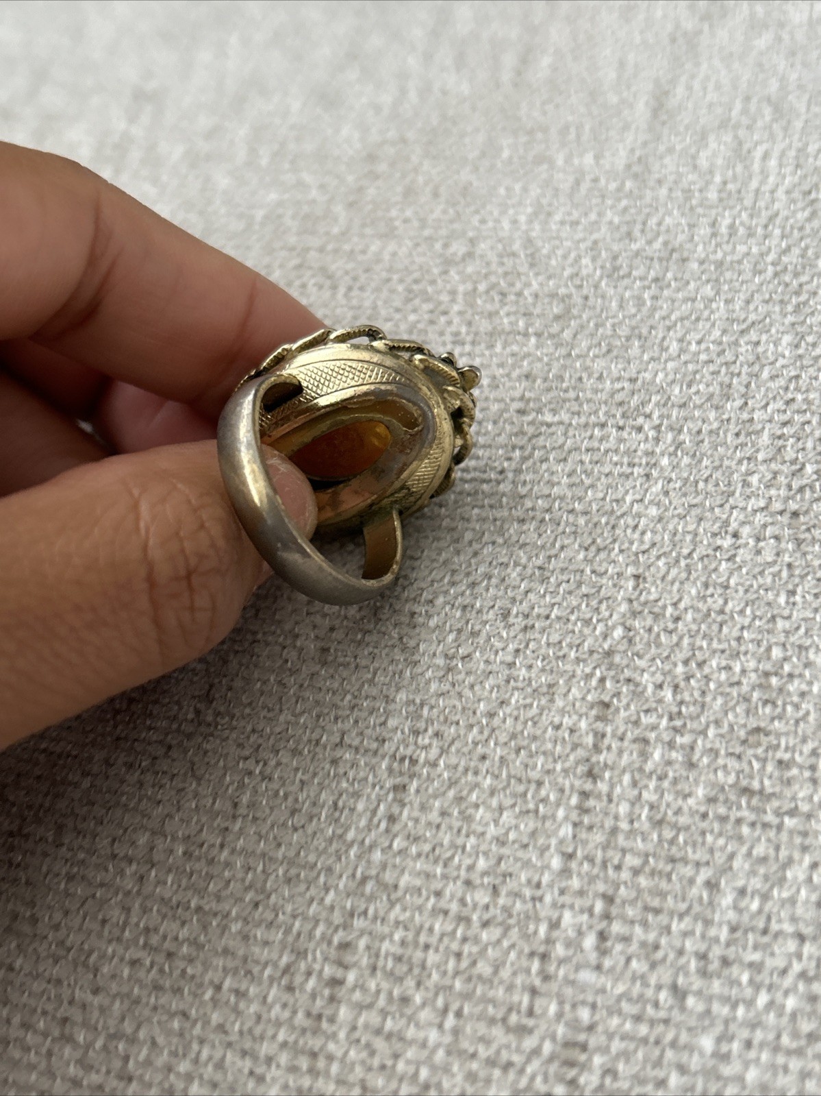 Whiting And Davis Amber Cameo Ring Signed Gold Chain Boarder Vintage 6.5-7