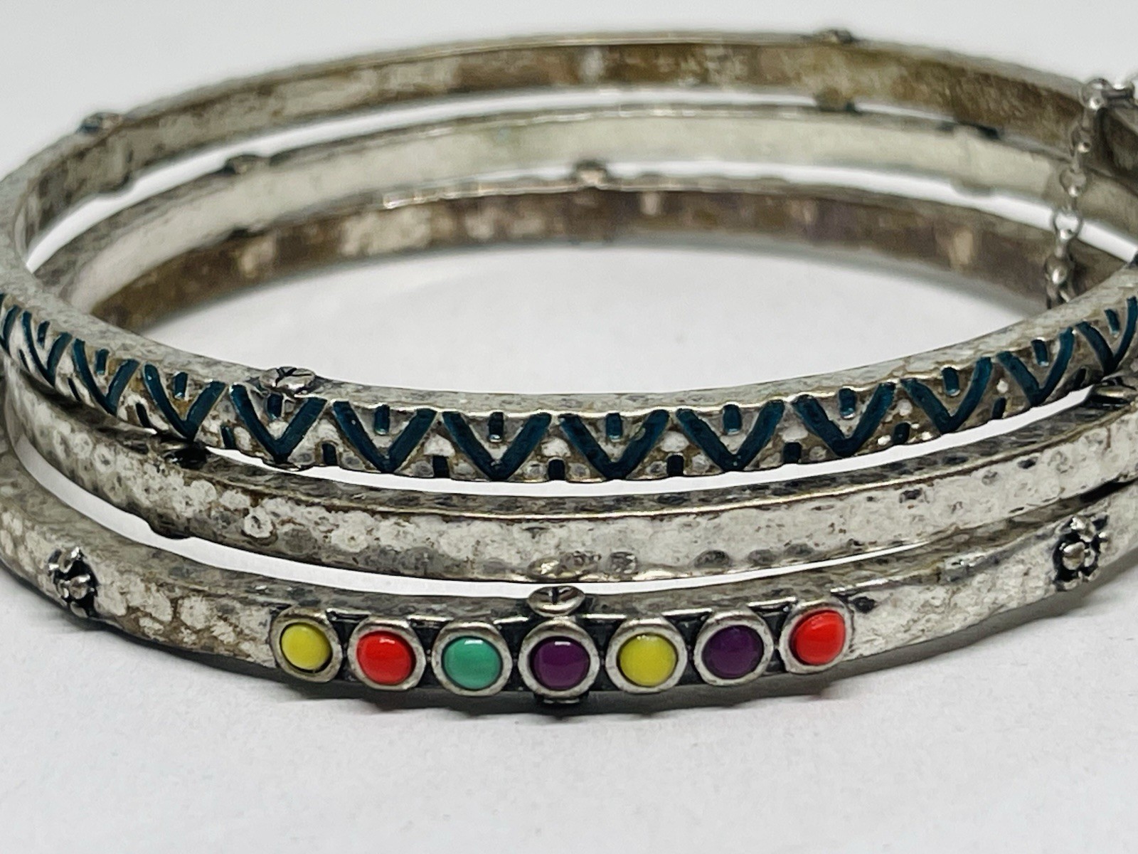 Lucky Brand 3 Silver Tone Bangles Set Etched Jeweled Hammered Bracelets Charm