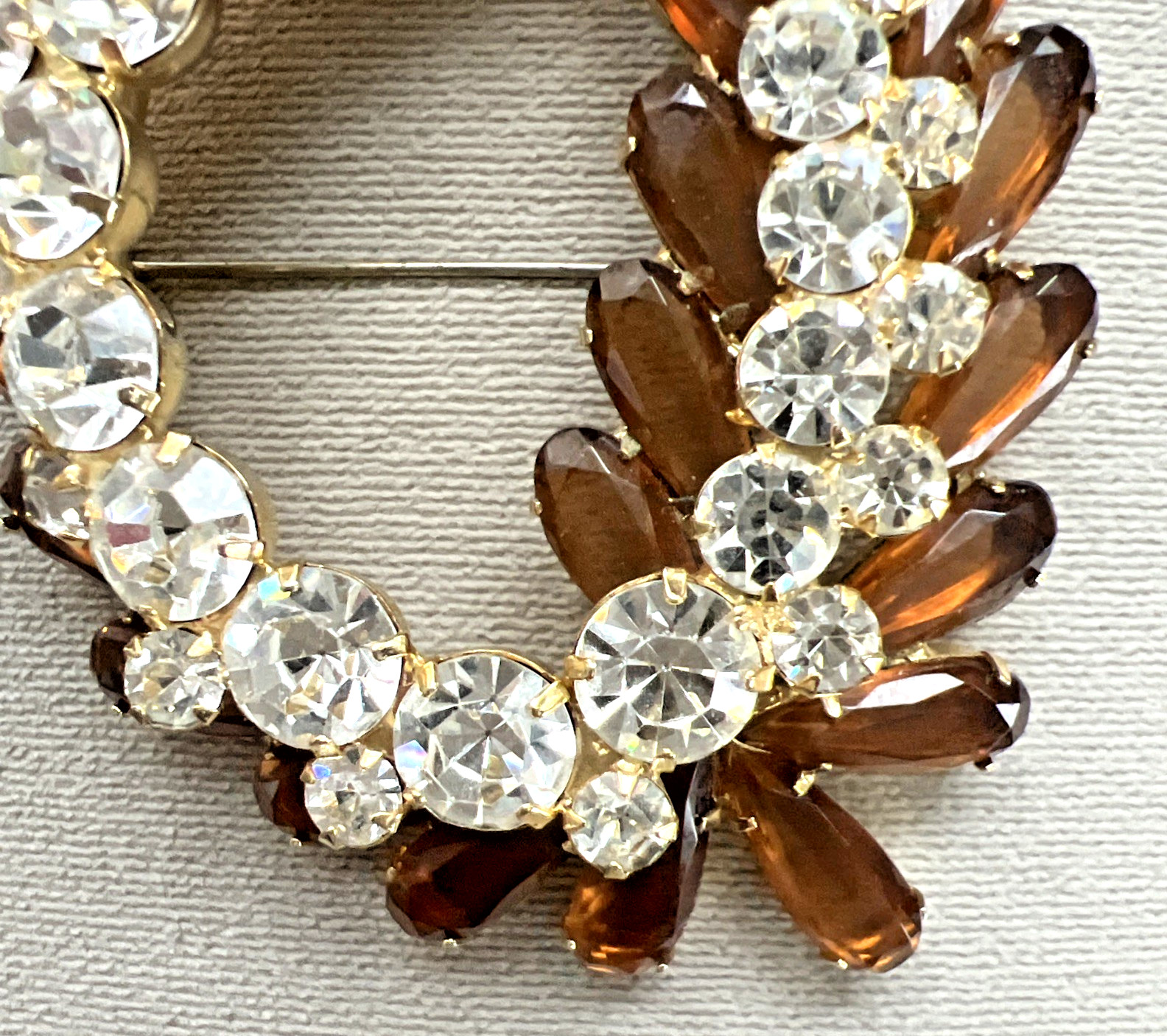 VTG. JULIANA DELIZZA & ELSTER AMBER & CLEAR RHINESTONE BROOCH LARGE 3″