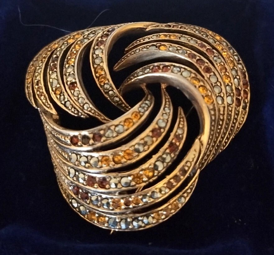 Vintage Signed LES BERNARD 1980s Large Gold-Tone Rhinestone Pin Brooch