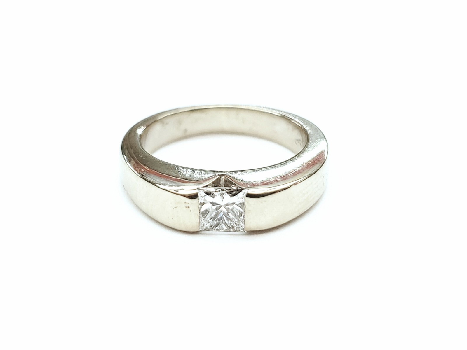 Vintage 18k White Gold Princess Cut Diamond Engagement Ring
