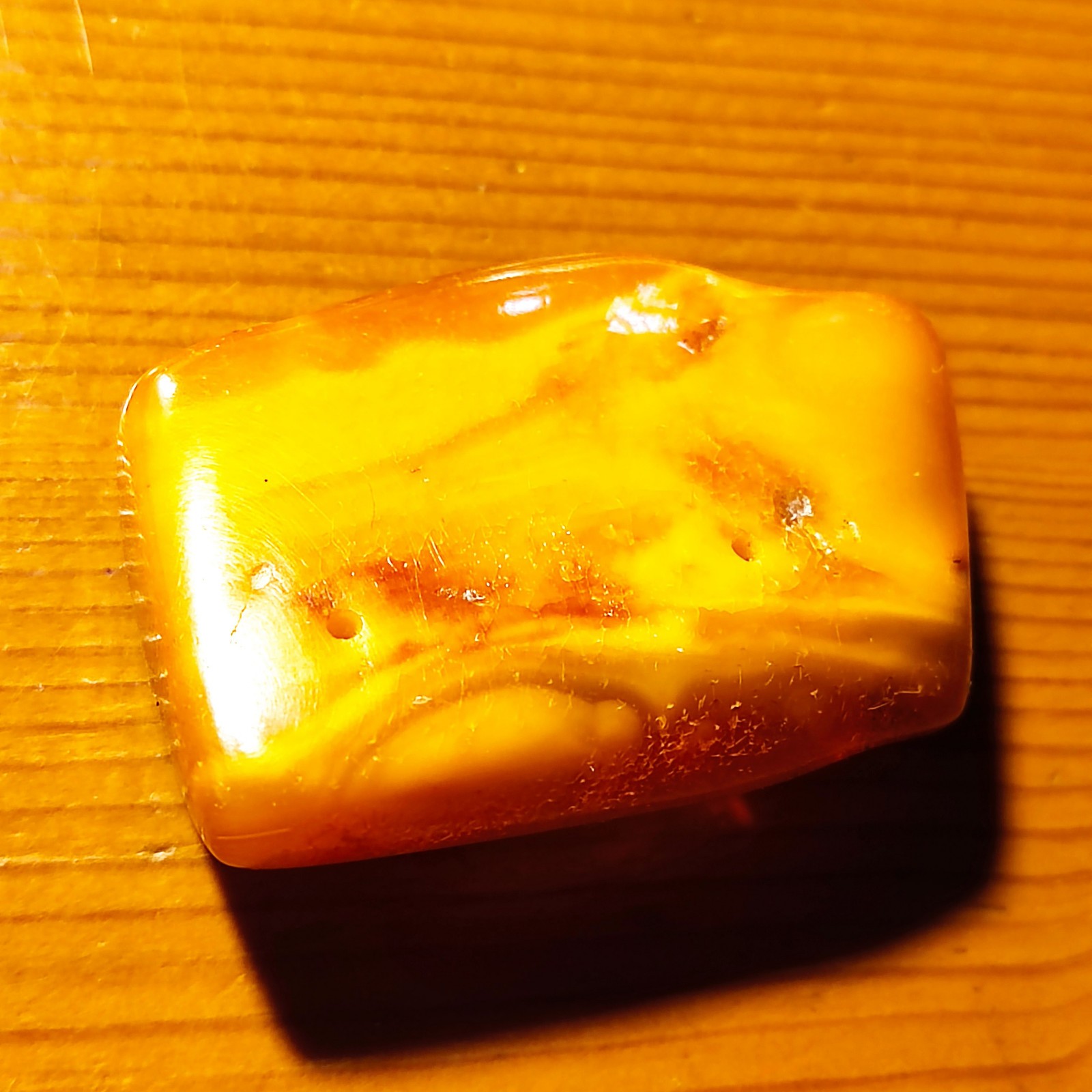 NATURAL OLD ANTIQUE BALTIC AMBER stone 9.2 gr